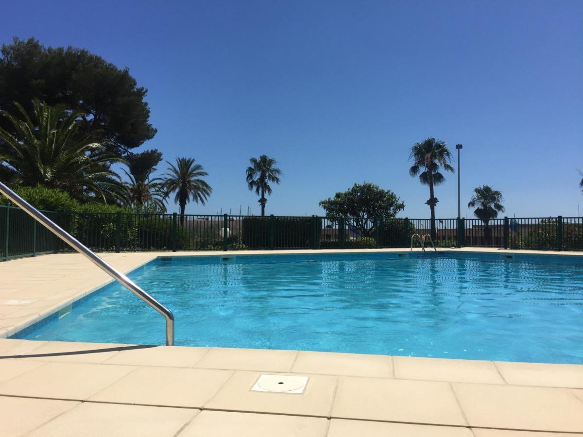 Studio 127, Vue Mer Et Piscine, Port Santa Lucia Сен-Рафаель Екстер'єр фото